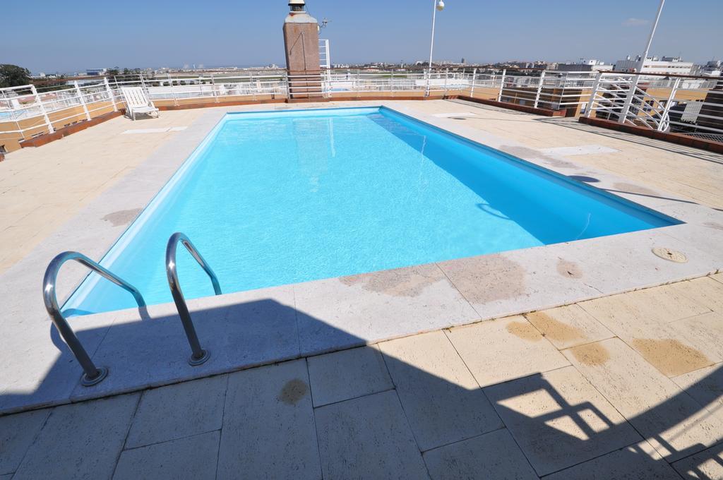 Apart Lisbon Pool Metro Garage 部屋 写真